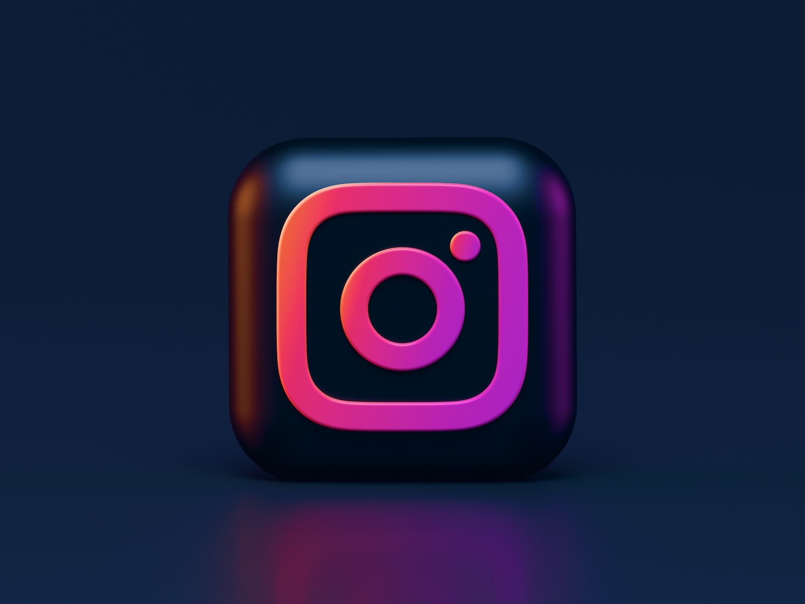 How can a Real Estate agent use Instagram to grow the business?